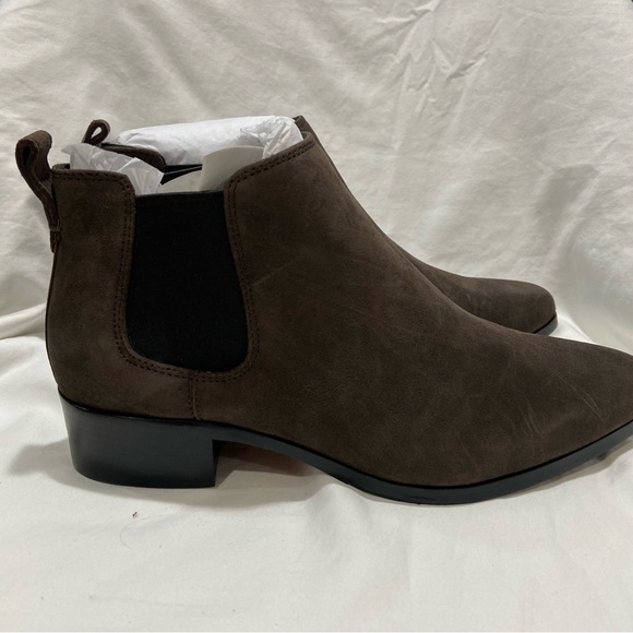 Coach Women’s Boots SUFFOLK CALF SUEDE Brown MINK size 9 - Picture 3 of 8